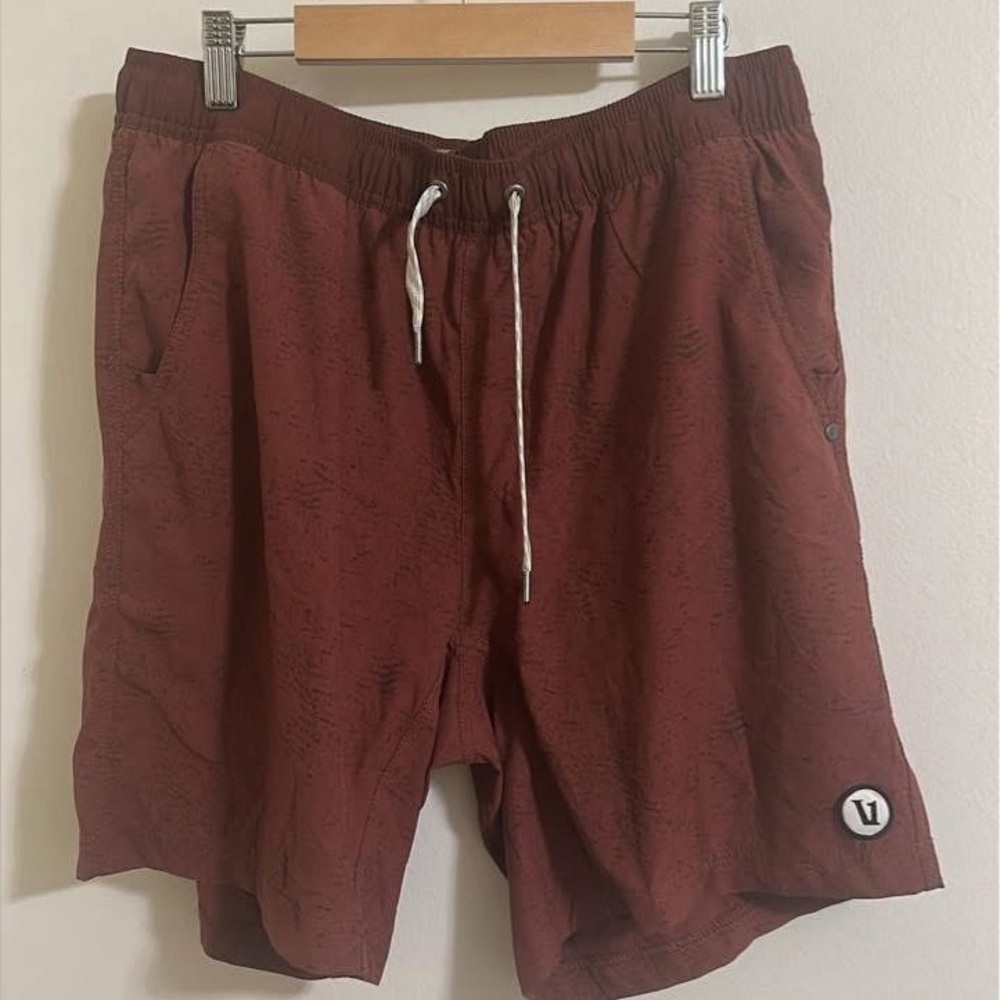 EUC Vuori Large Kore shorts 7” - Picture 1 of 1